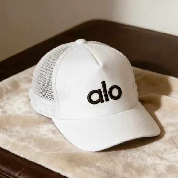 Alo Yoga White Trucker Hat with Black Embroidered Logo - Picture 3 of 4